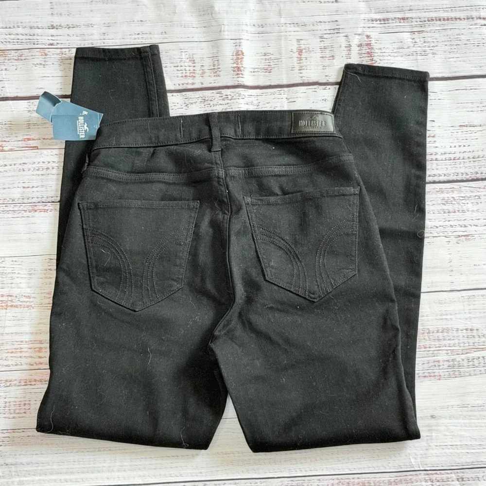 Hollister NWT Curvy High-Rise Super Skinny Jeans Black Soft Stretch 5Short